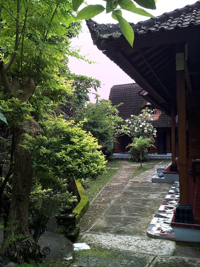 Madra Homestay Ubud Exteriör bild